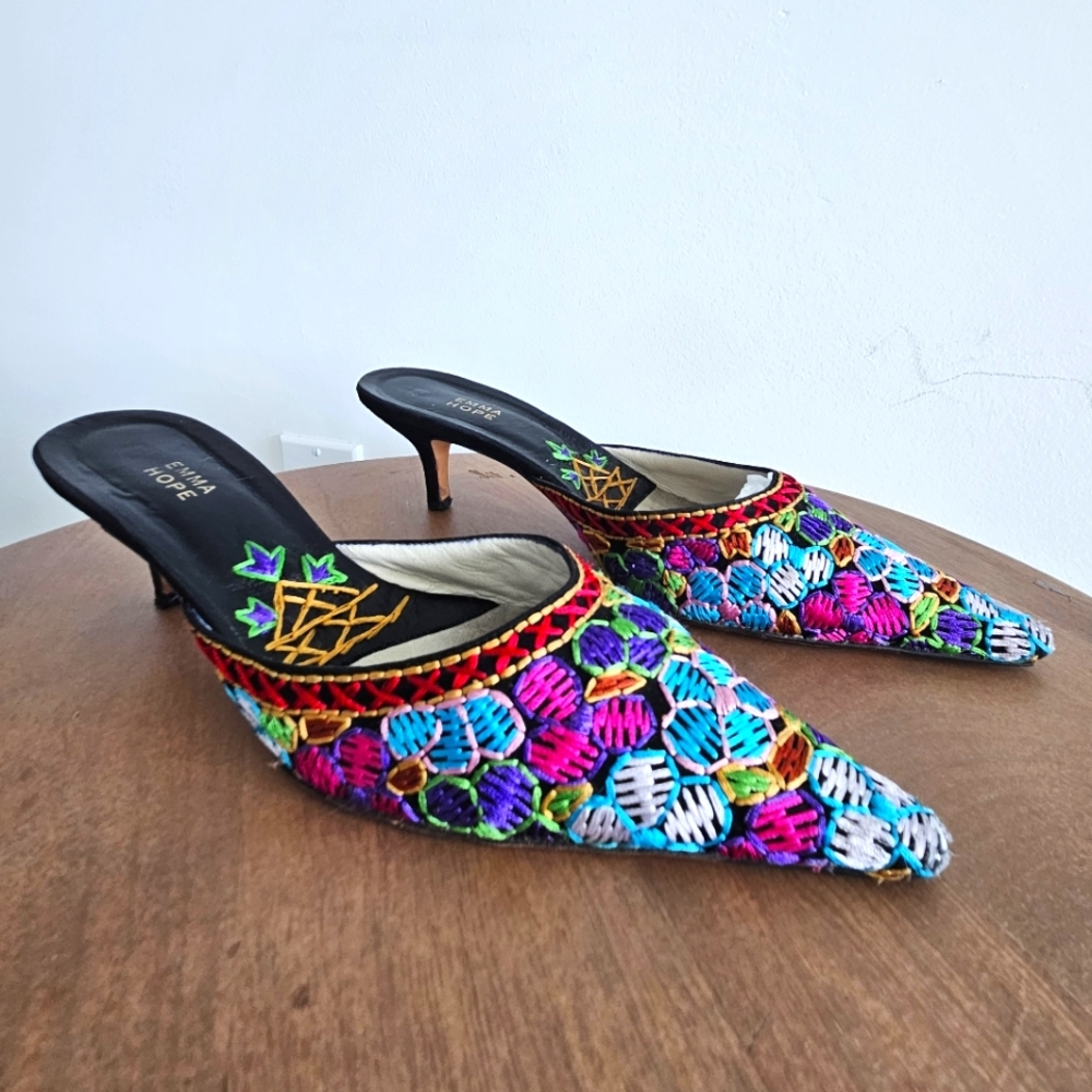 EMMA HOPE ITALY Hand Sewn Embroidered Pointed Kitten Heel Mule Shoes